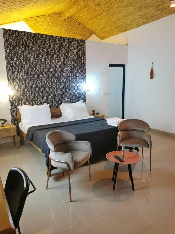 La Fandenoise Bed & Breakfast Thies Dış mekan fotoğraf