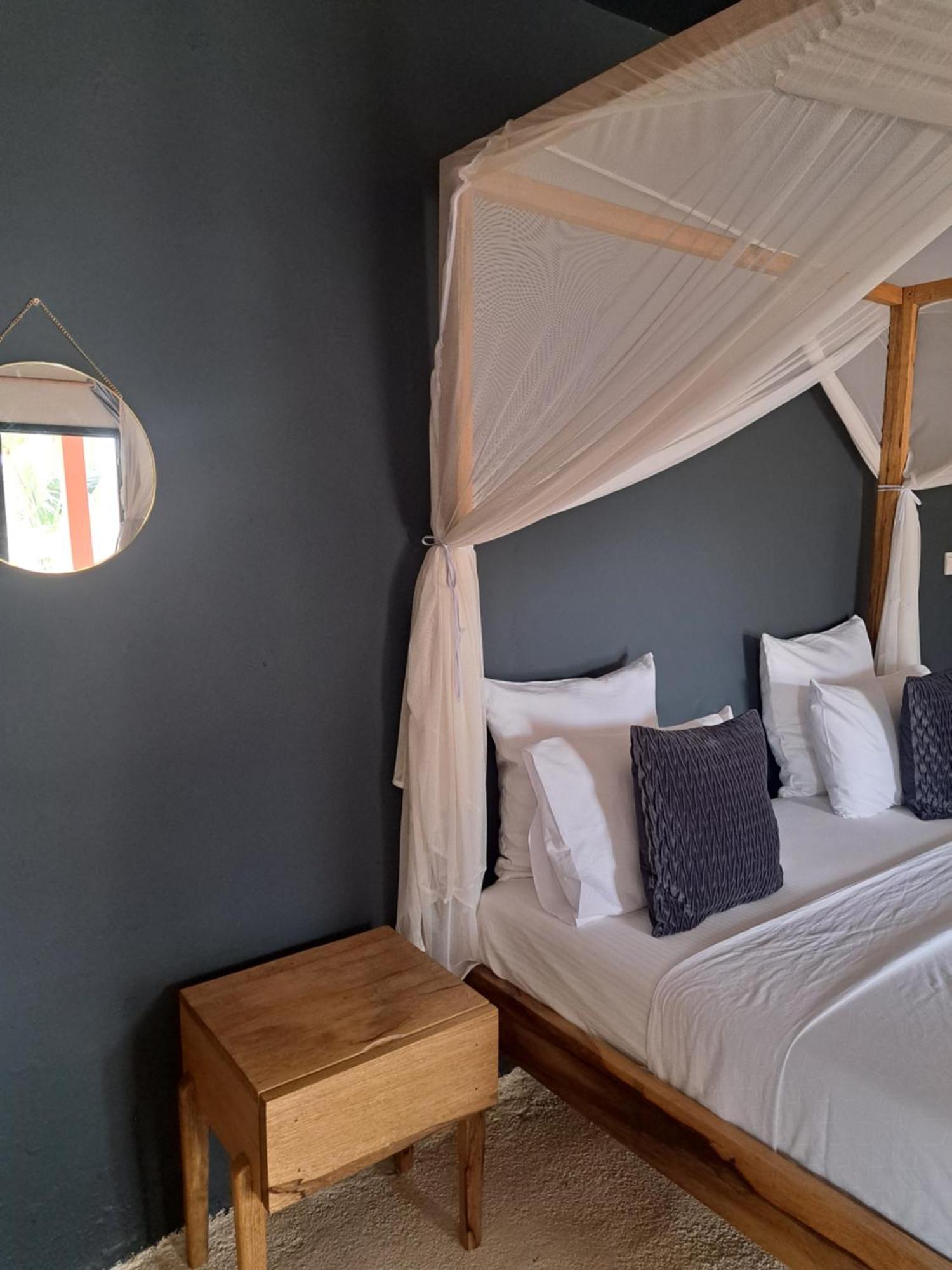 La Fandenoise Bed & Breakfast Thies Dış mekan fotoğraf