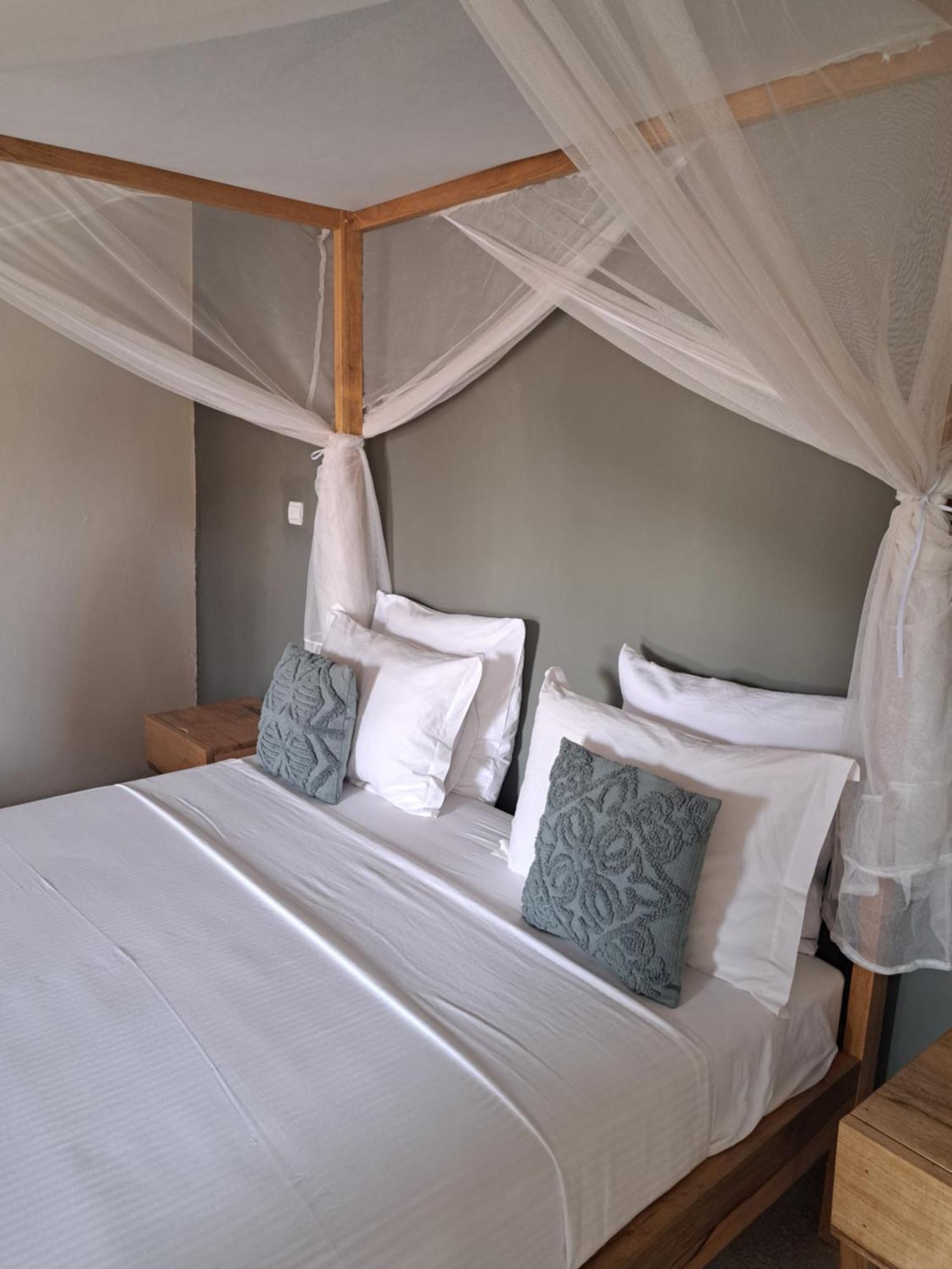 La Fandenoise Bed & Breakfast Thies Dış mekan fotoğraf