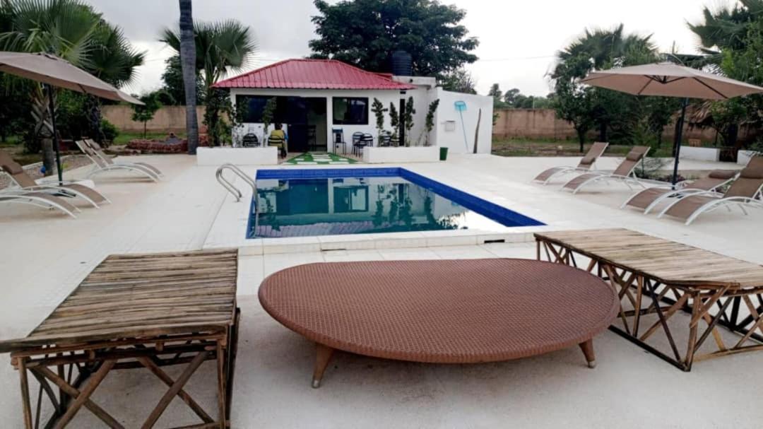 La Fandenoise Bed & Breakfast Thies Dış mekan fotoğraf