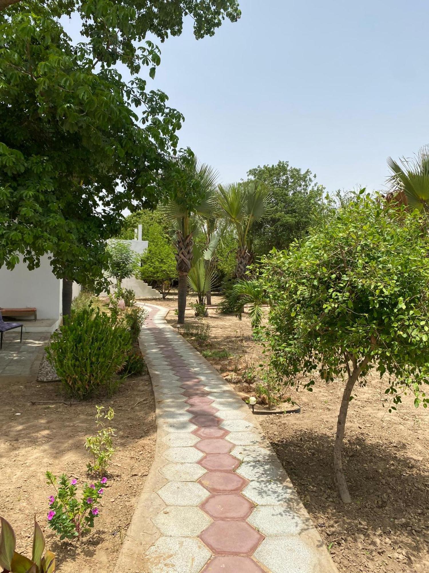 La Fandenoise Bed & Breakfast Thies Dış mekan fotoğraf
