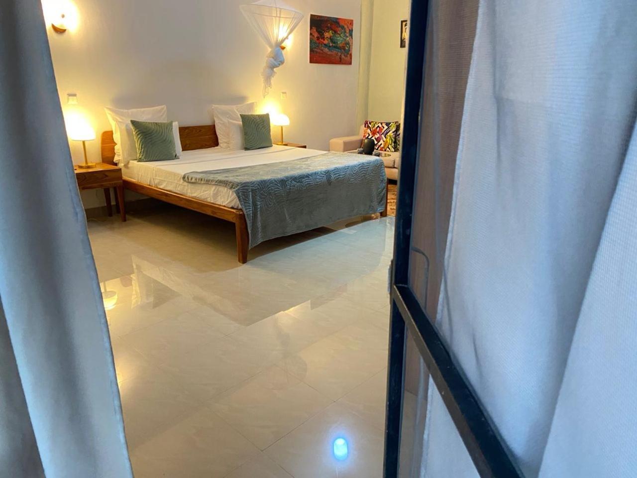 La Fandenoise Bed & Breakfast Thies Dış mekan fotoğraf
