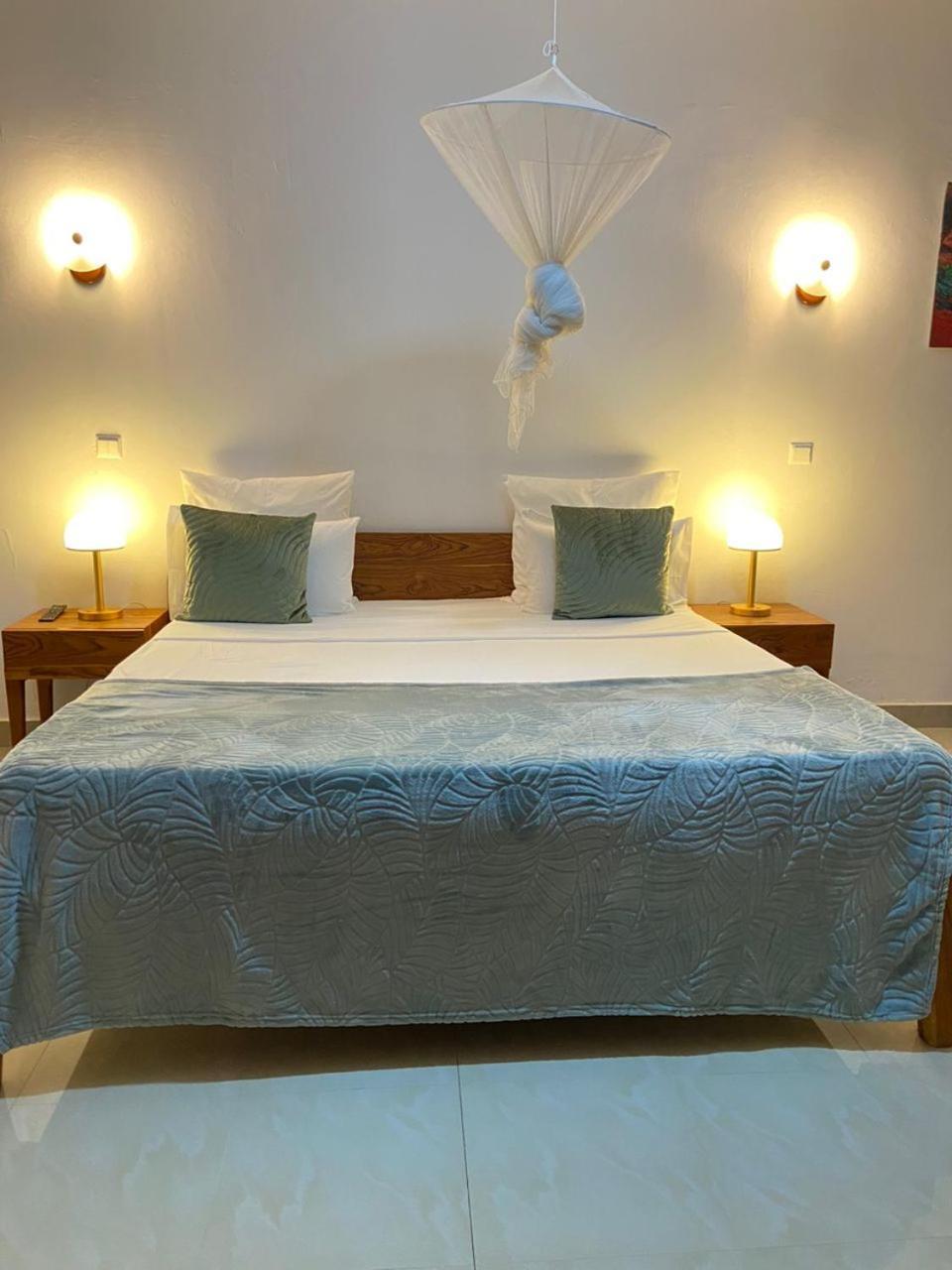 La Fandenoise Bed & Breakfast Thies Dış mekan fotoğraf