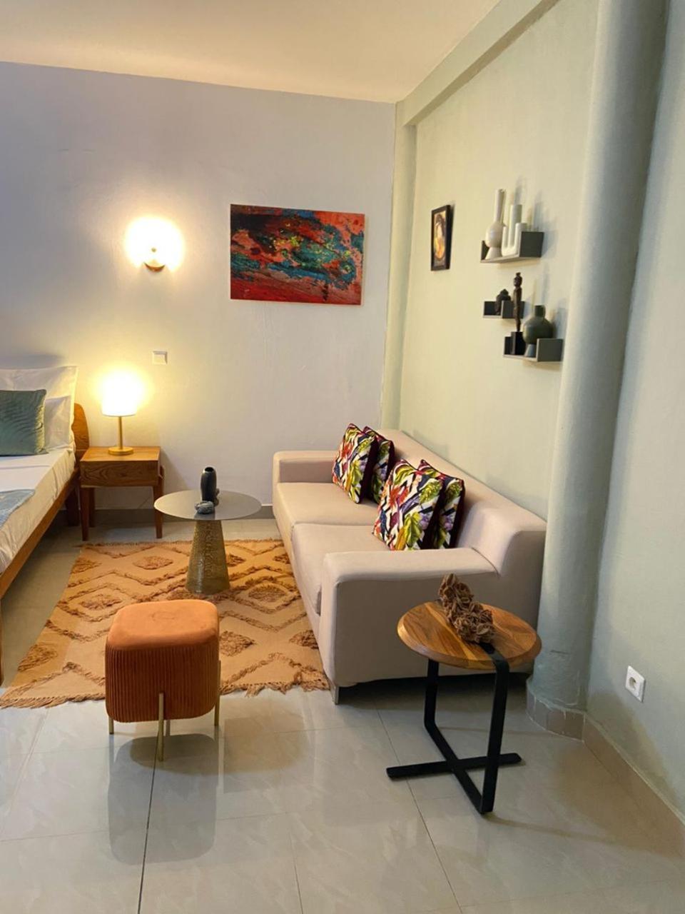La Fandenoise Bed & Breakfast Thies Dış mekan fotoğraf